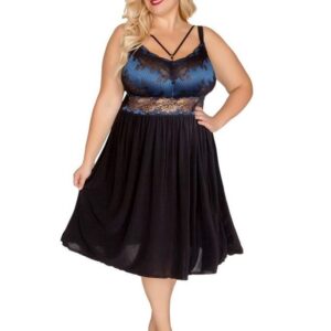 Эффектная сорочка plus size с двухцветным кружевным лифом