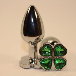 Серебристая пробка с цветком из зеленых сердечек - 7 см.